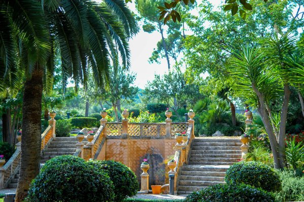 Die einmalige Gartenlandschaft der Loaction Schloss Palma