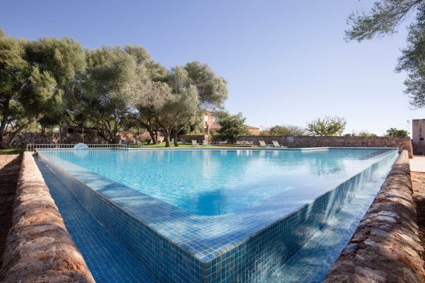 Ausser einem Pool habt Ihr in unmittelbarer Nähe den schönsten Naturstrand Mallorcas - Es Trenc